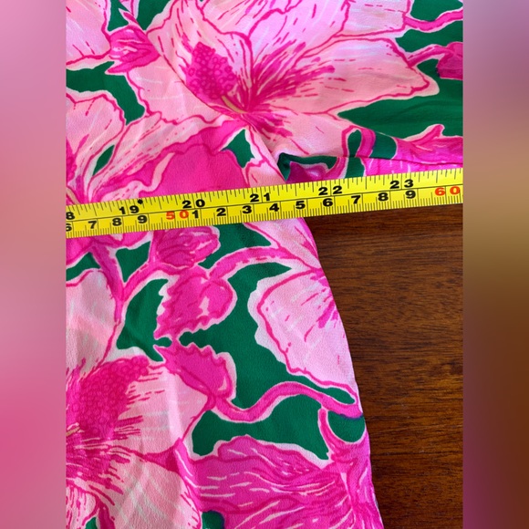 Lilly Pulitzer silk Elsa Pink and Green Floral Blouse - Picture 9 of 10